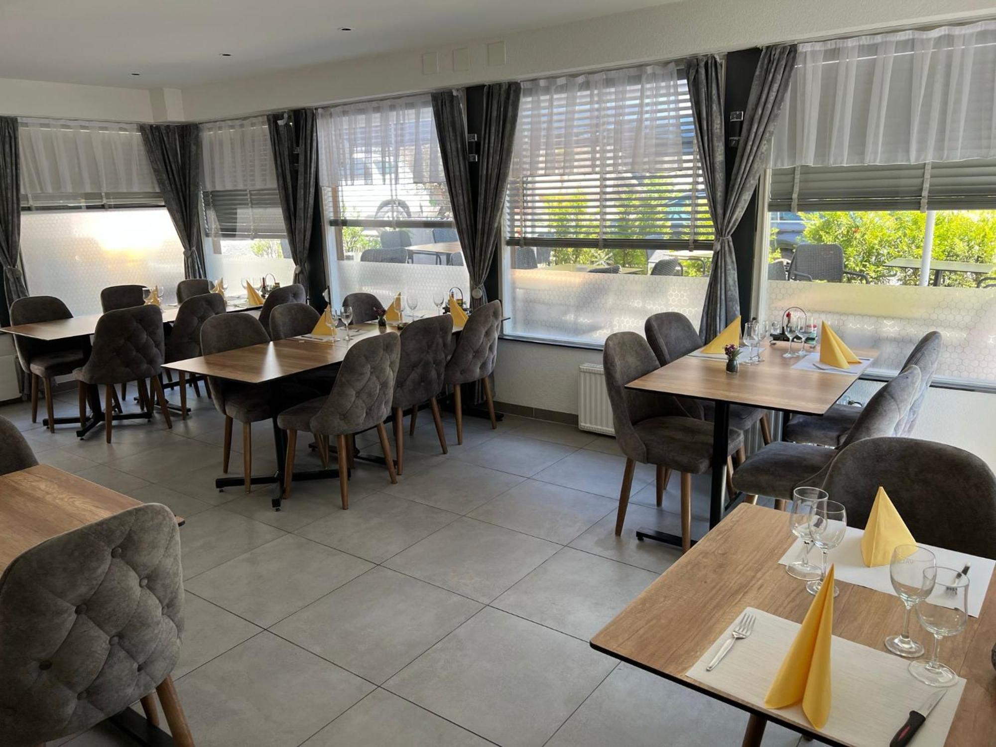 Hotel Restaurant Du Moulin 弗勒里耶 外观 照片